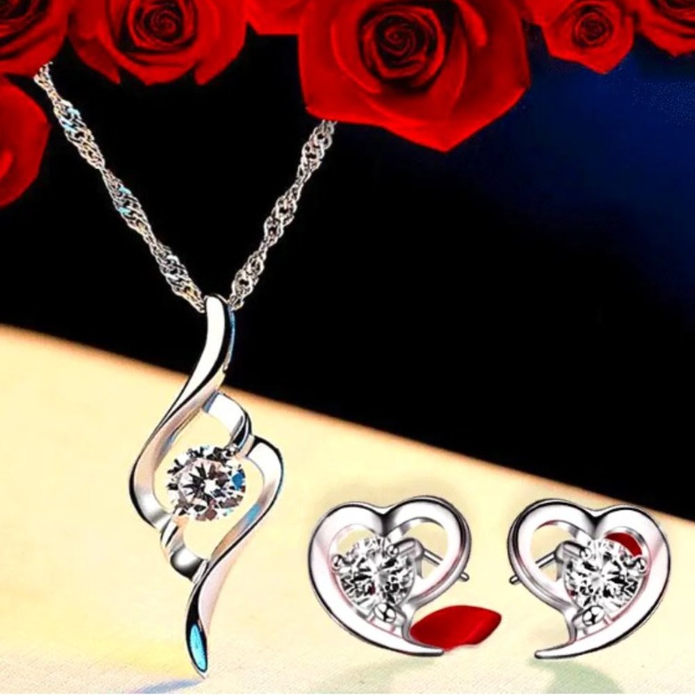 THREE-PIECE SET in Silver